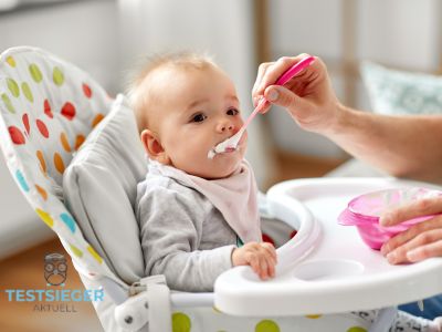 Bis wann sitzen Kinder im Hochstuhl?